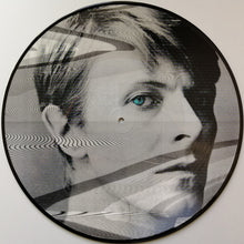 Afbeelding in Gallery-weergave laden, David Bowie - On My TVC15 (LP)