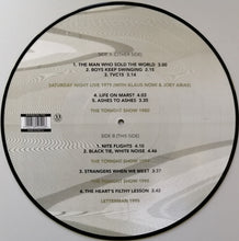 Afbeelding in Gallery-weergave laden, David Bowie - On My TVC15 (LP)
